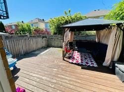 1118 Barclay Circ