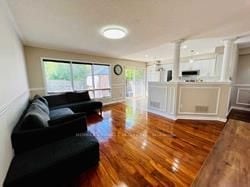 1118 Barclay Circ