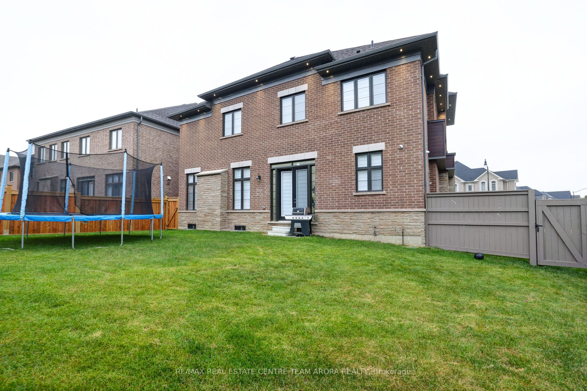 27 Rolling Acres Drive
