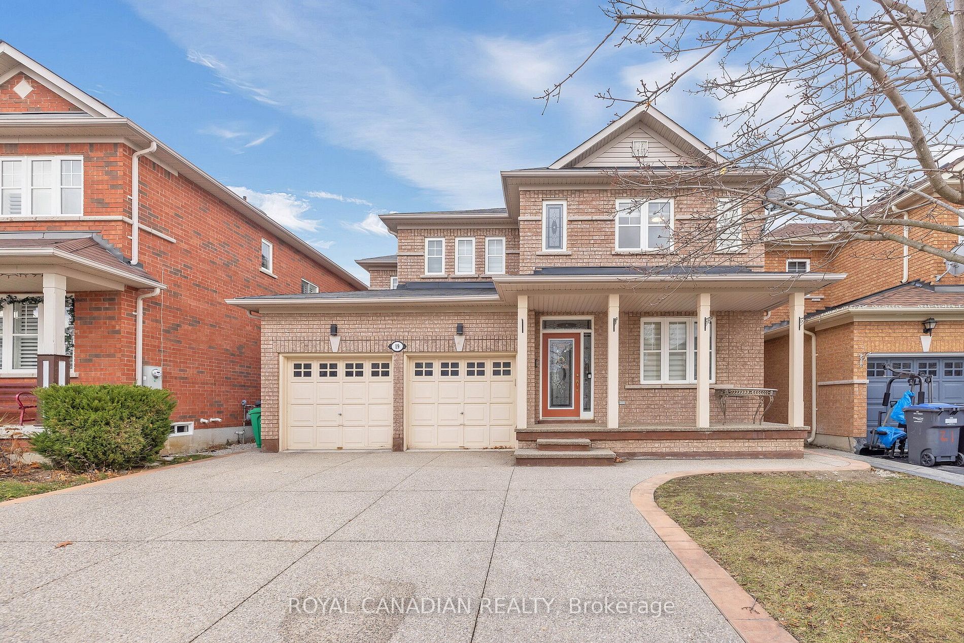 19 Outlook Ave