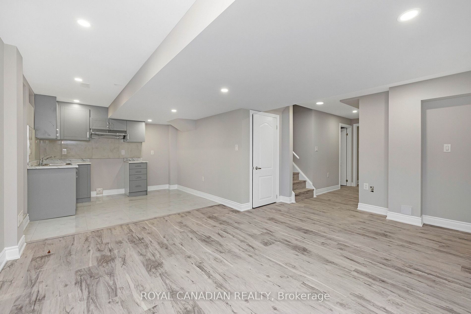 19 Outlook Ave
