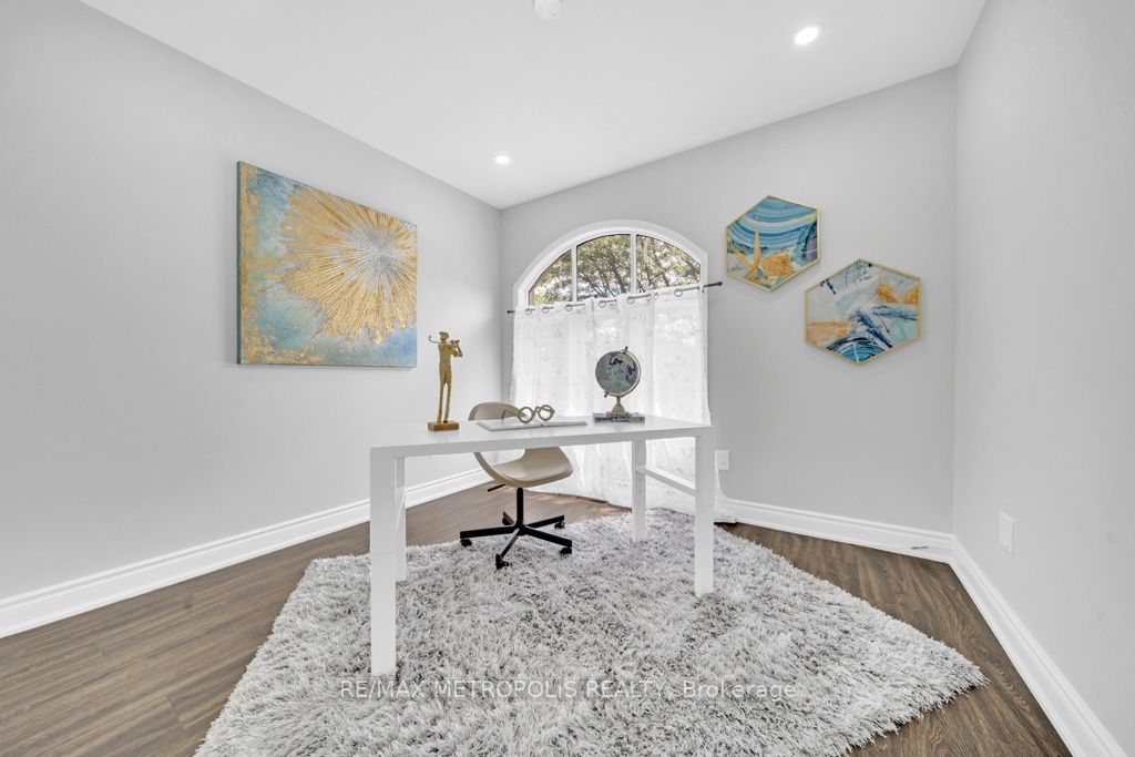 92 Cedarwood Crescent