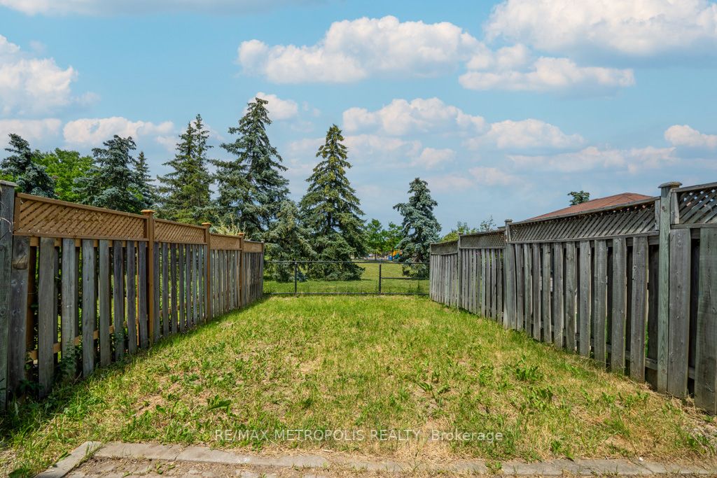 92 Cedarwood Crescent