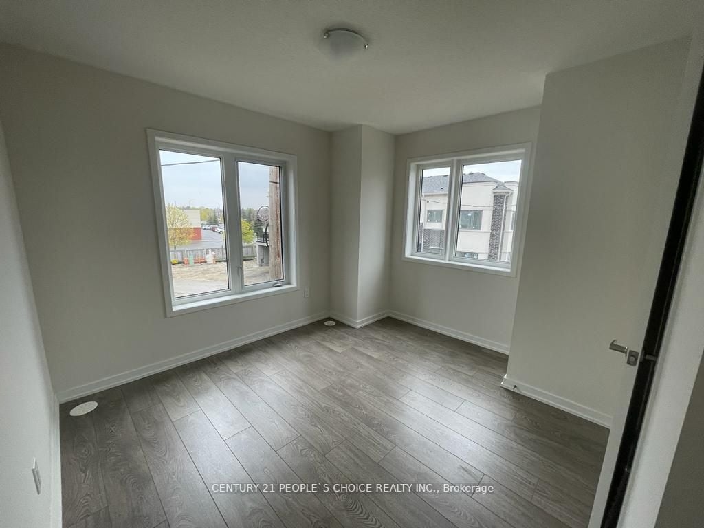 24 Heathrow Lane