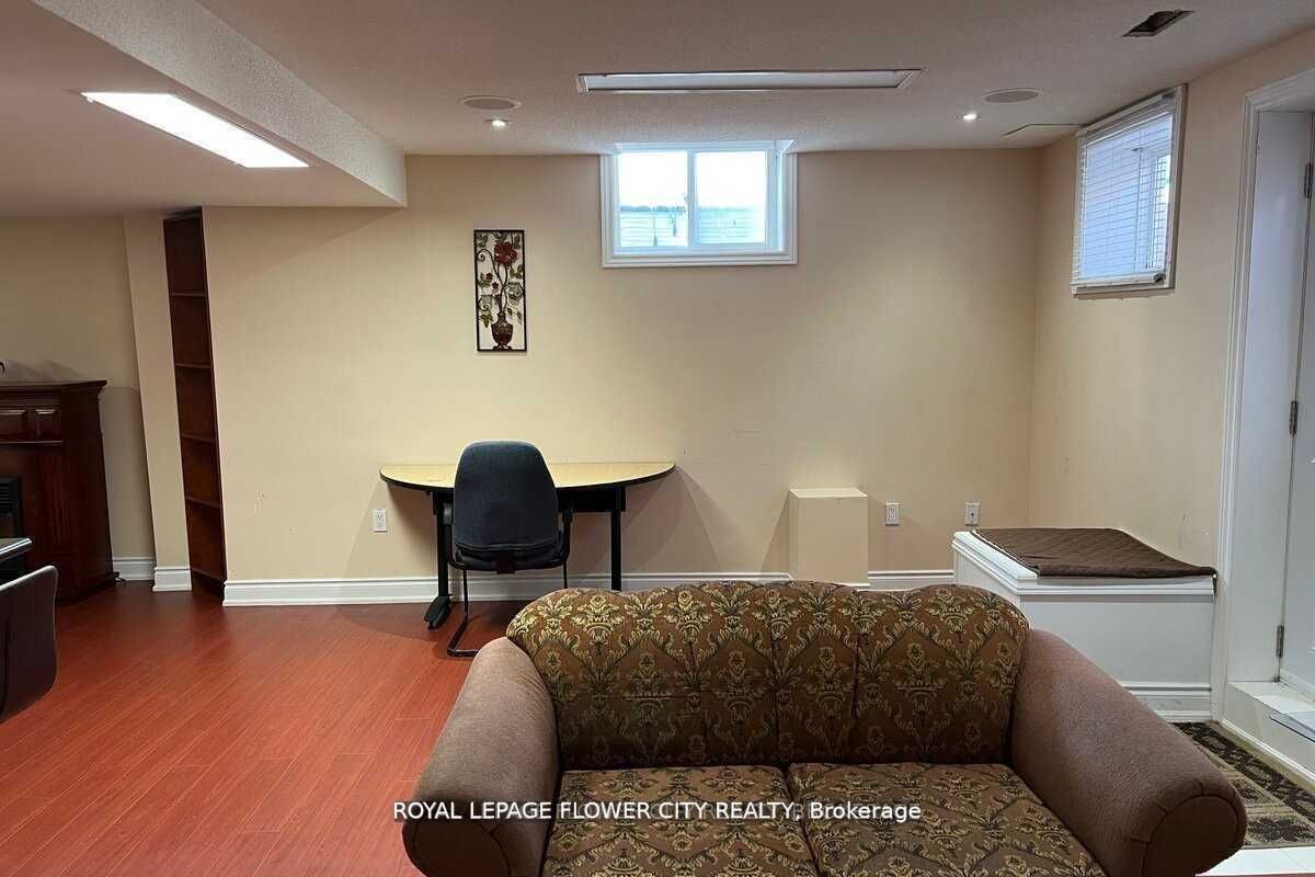 29 Long Meadow Rd