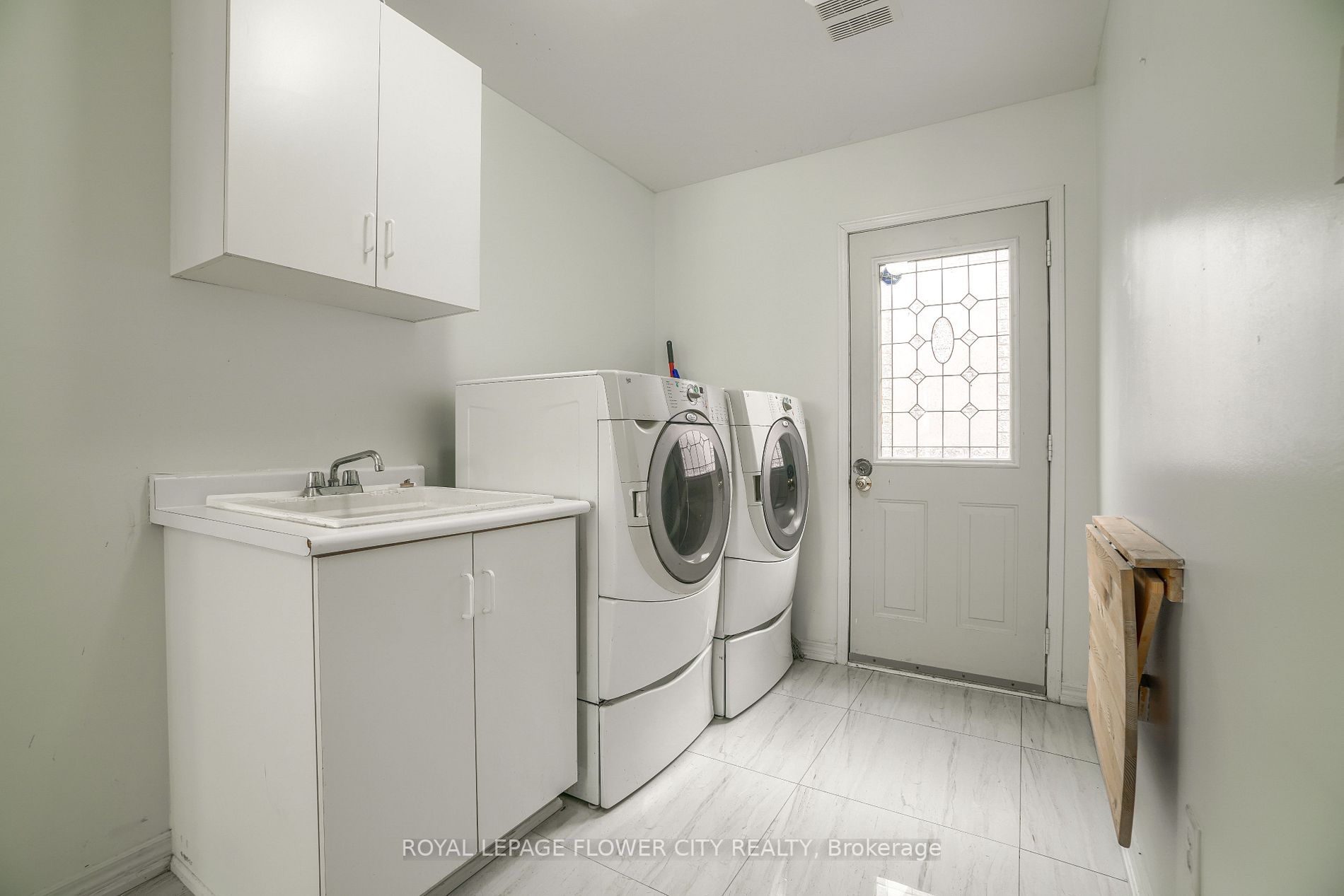 29 Long Meadow Rd