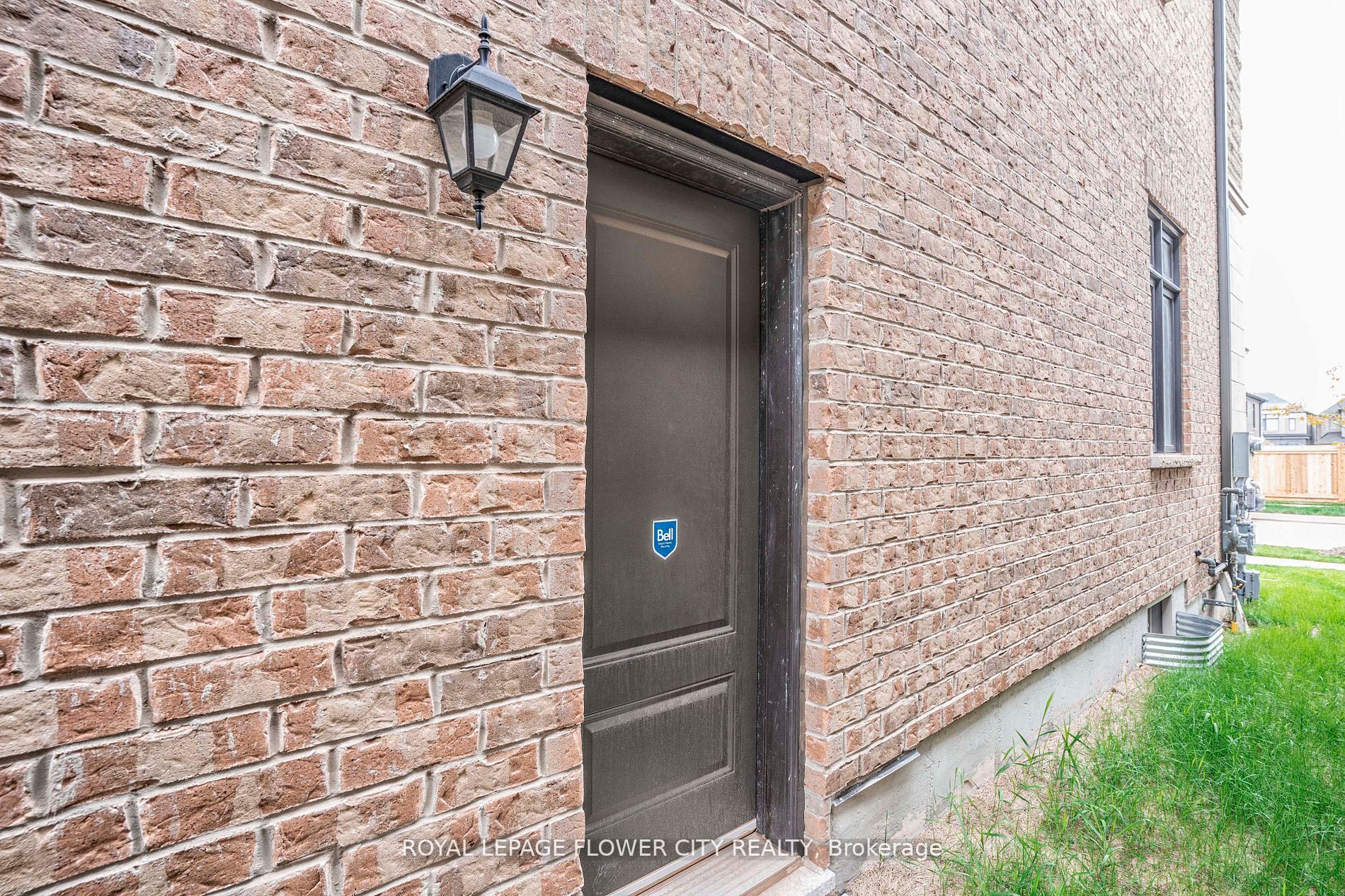 1284 Queens Plate Rd
