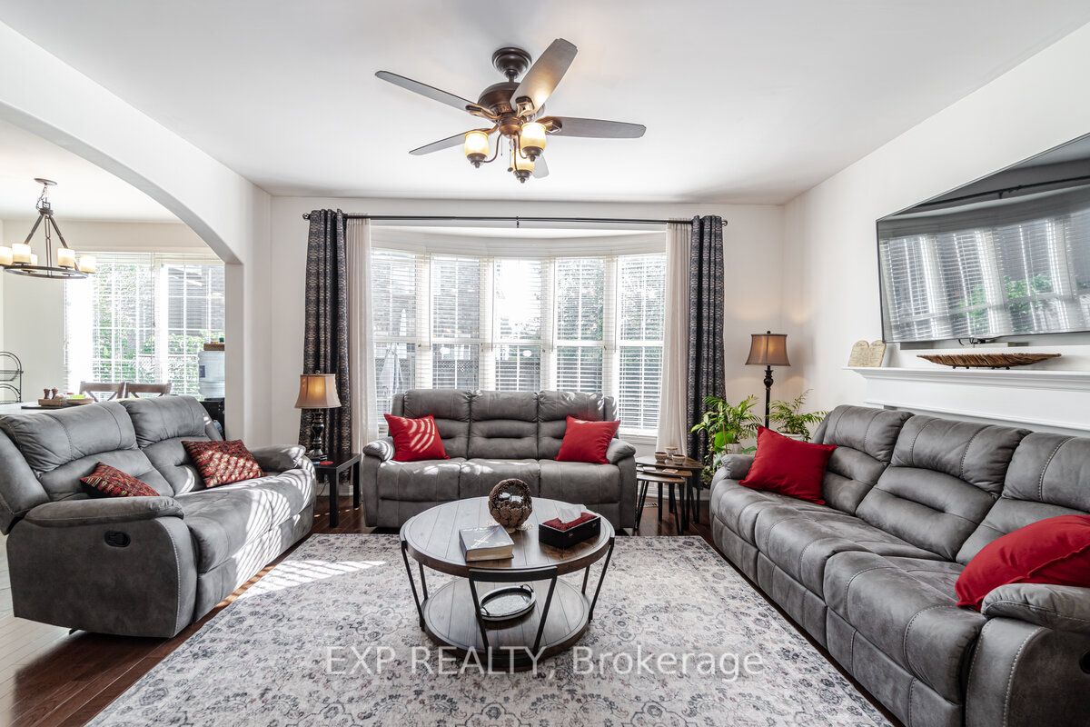 349 Ware Crescent