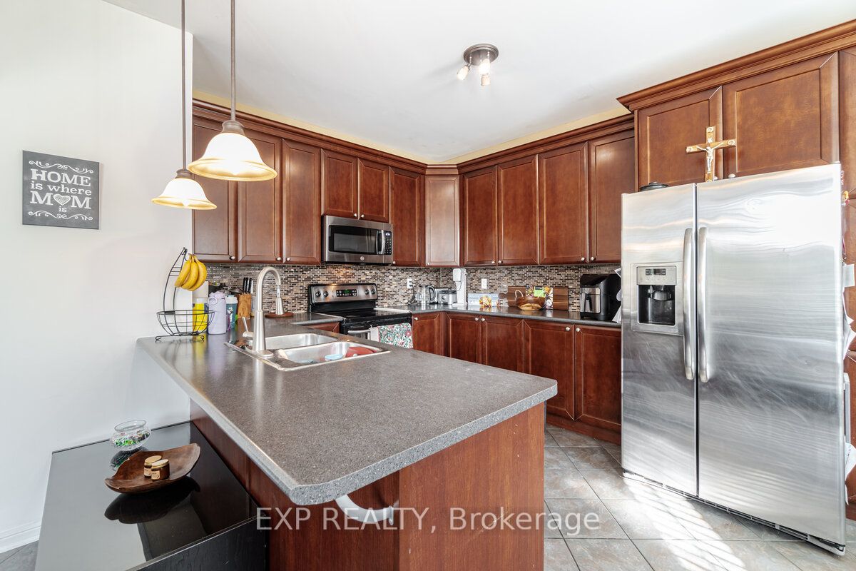349 Ware Crescent