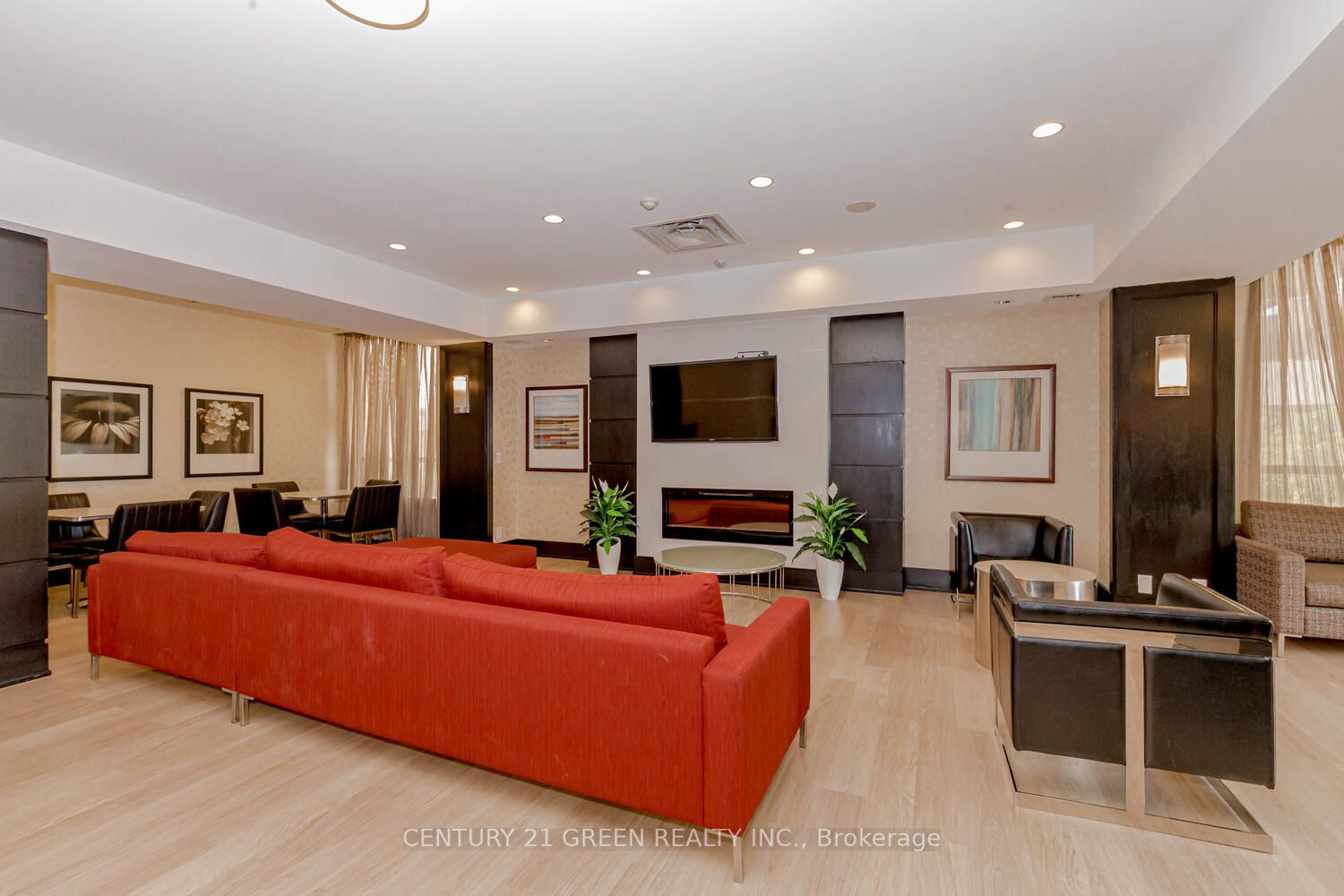 55 De Boers Drive, #217