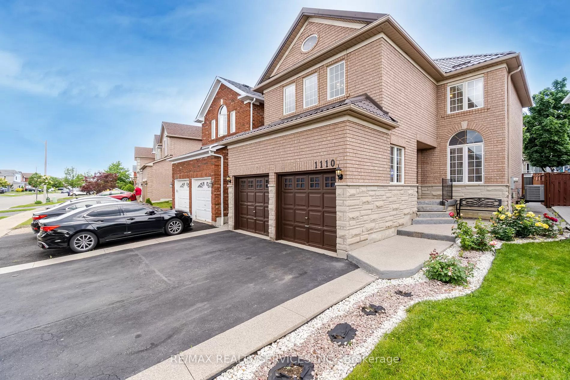 1110 Blueheron Blvd