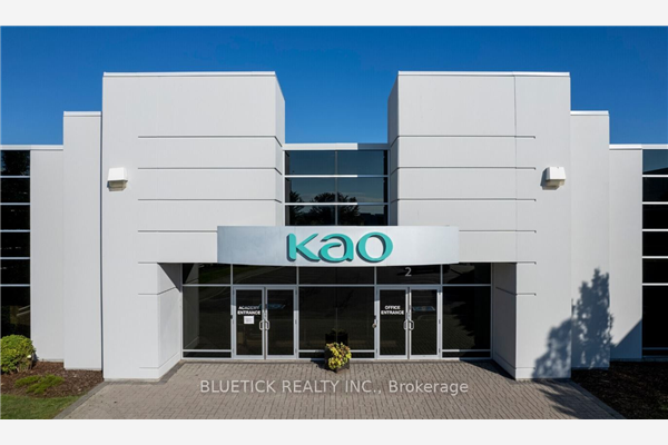 75 Courtneypark Dr W, Mississauga