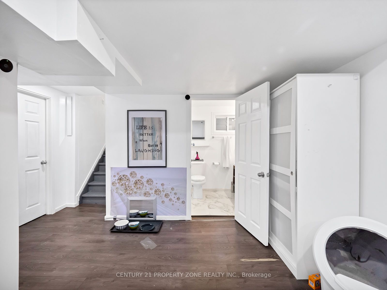 11 Hinchley Wood Grve