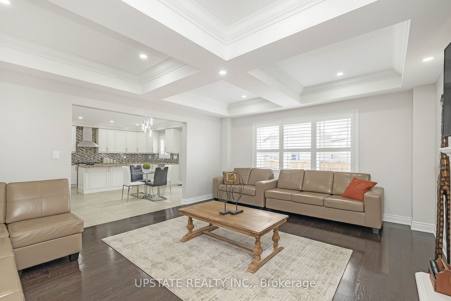 16 Chiming Rd