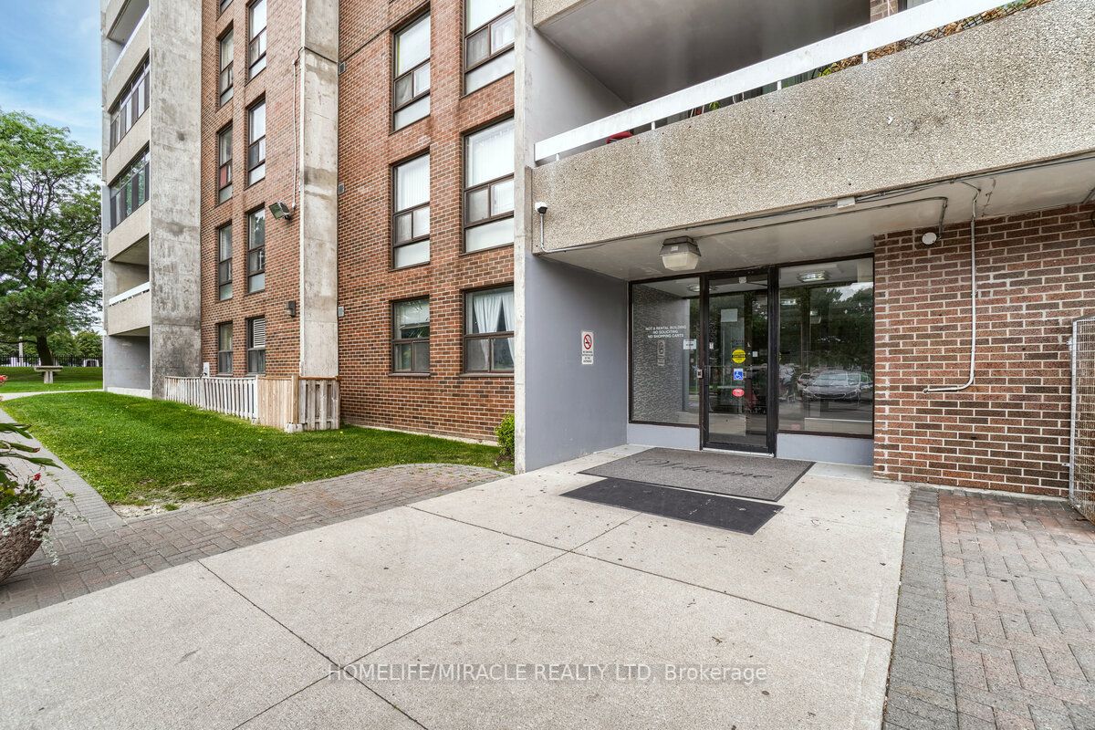 15 Kensington Rd, #1703