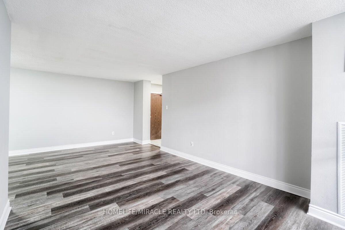 15 Kensington Rd, #1703