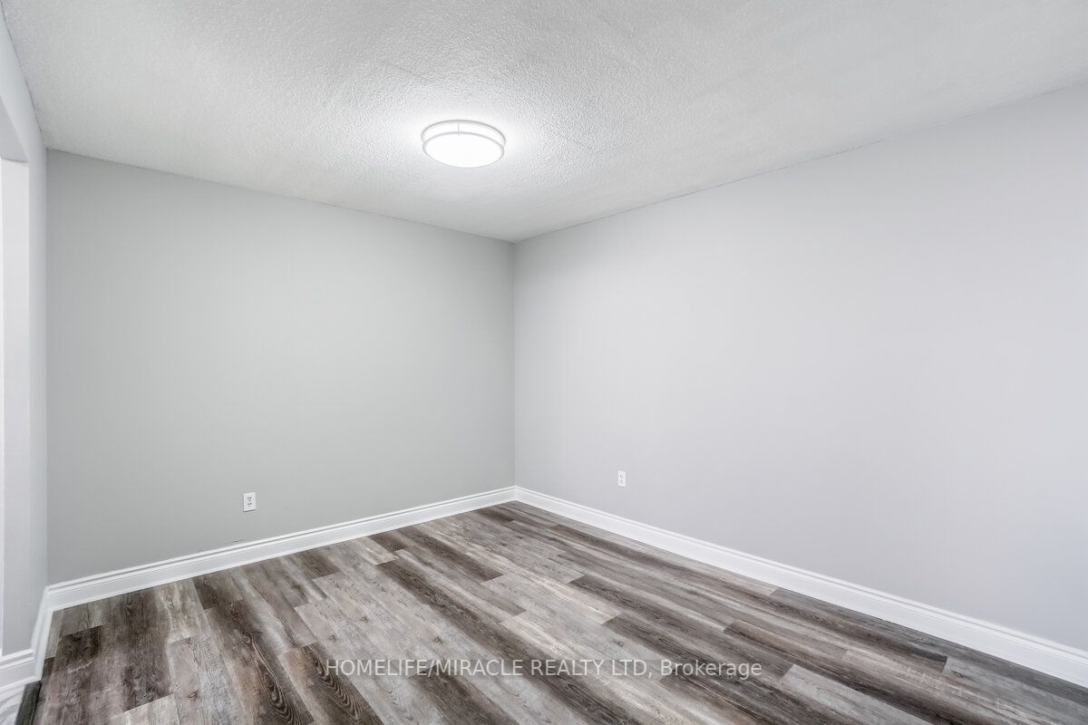 15 Kensington Rd, #1703