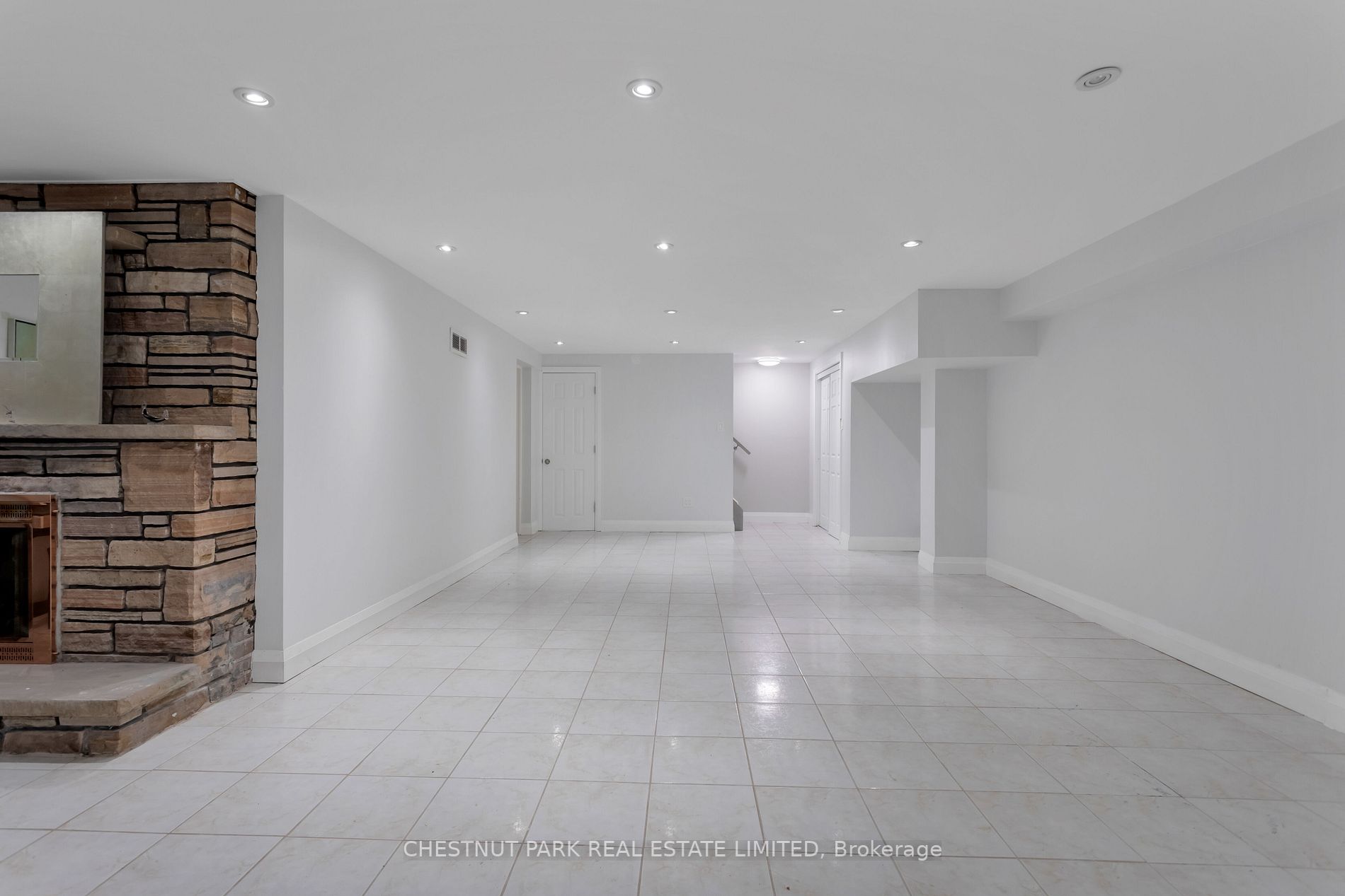 2106 Grange Dr