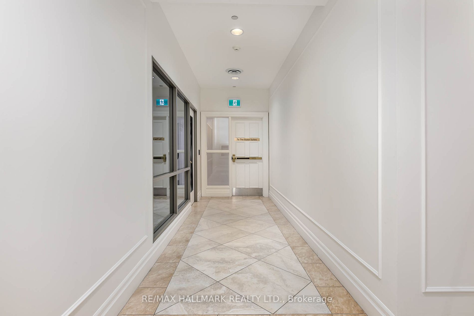 5233 Dundas St W, #720