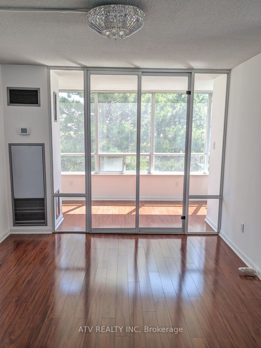 550 Webb Dr, #305