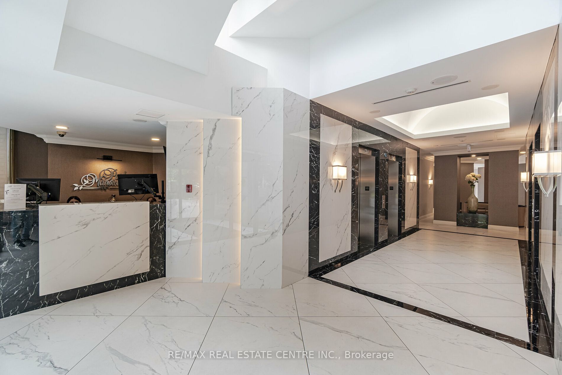 45 Kingsbridge Garden Circ, #1504