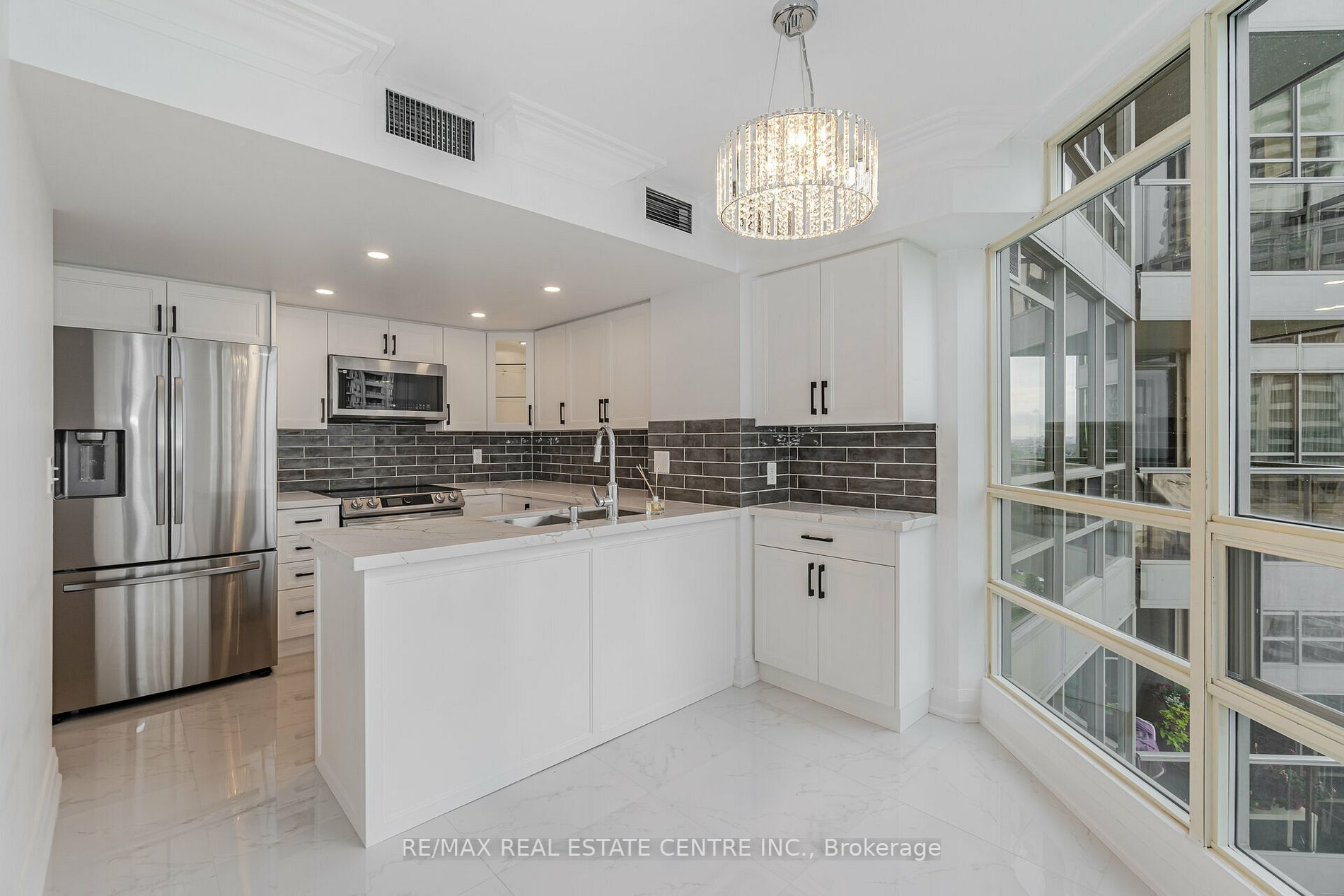 45 Kingsbridge Garden Circ, #1504