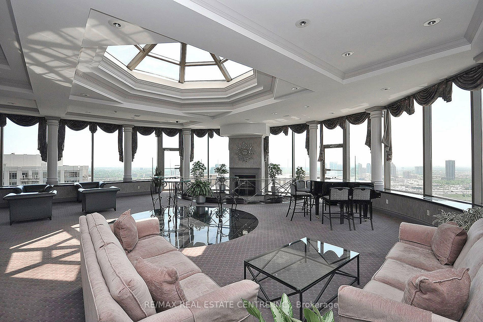 45 Kingsbridge Garden Circ, #1504