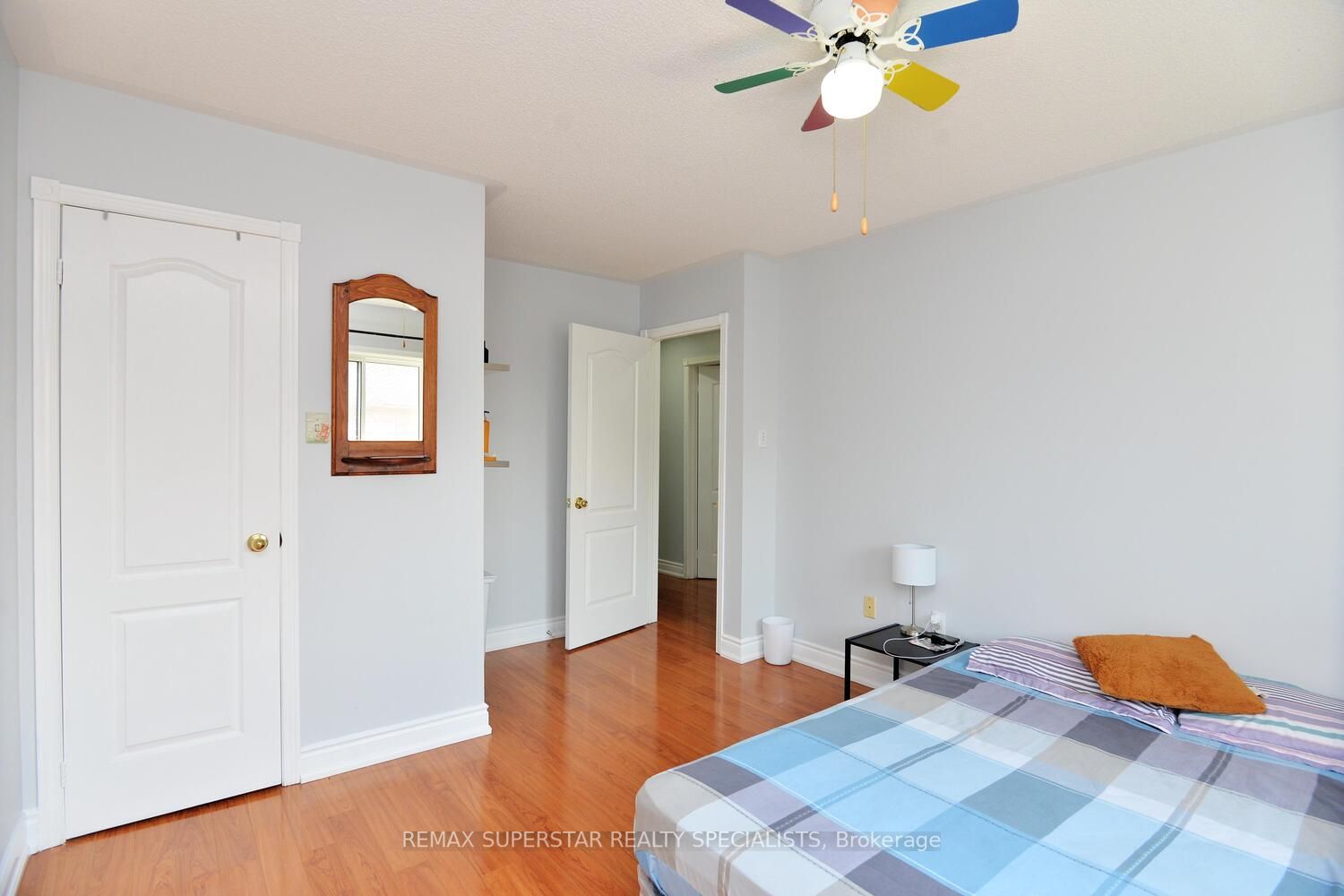 48 Heartleaf Cres
