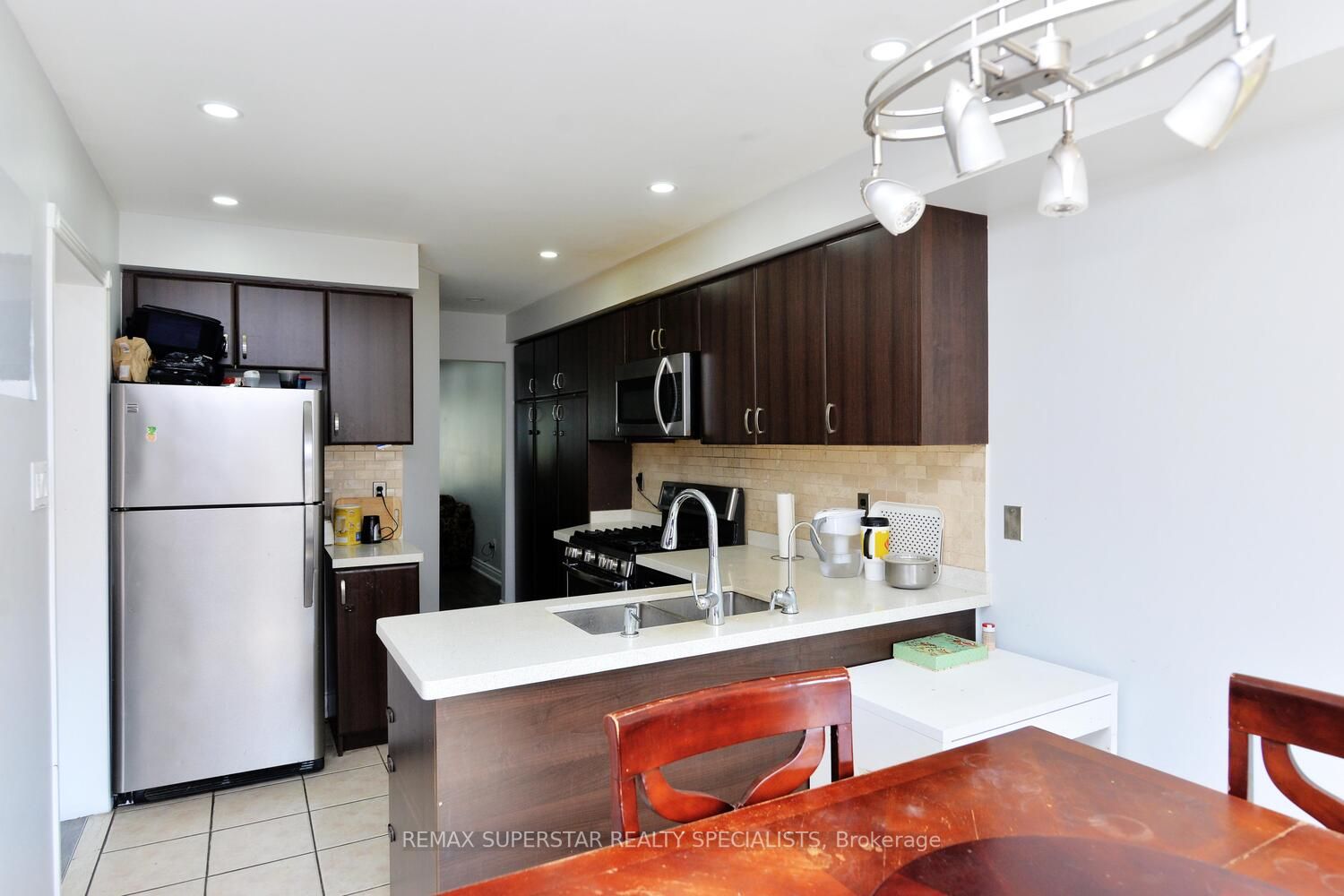 48 Heartleaf Cres