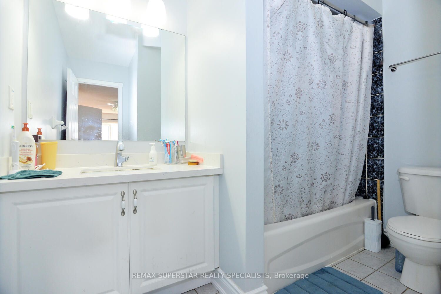 48 Heartleaf Cres