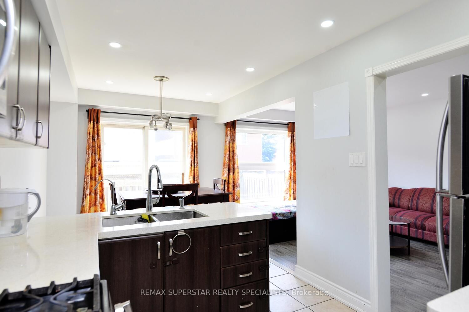 48 Heartleaf Cres