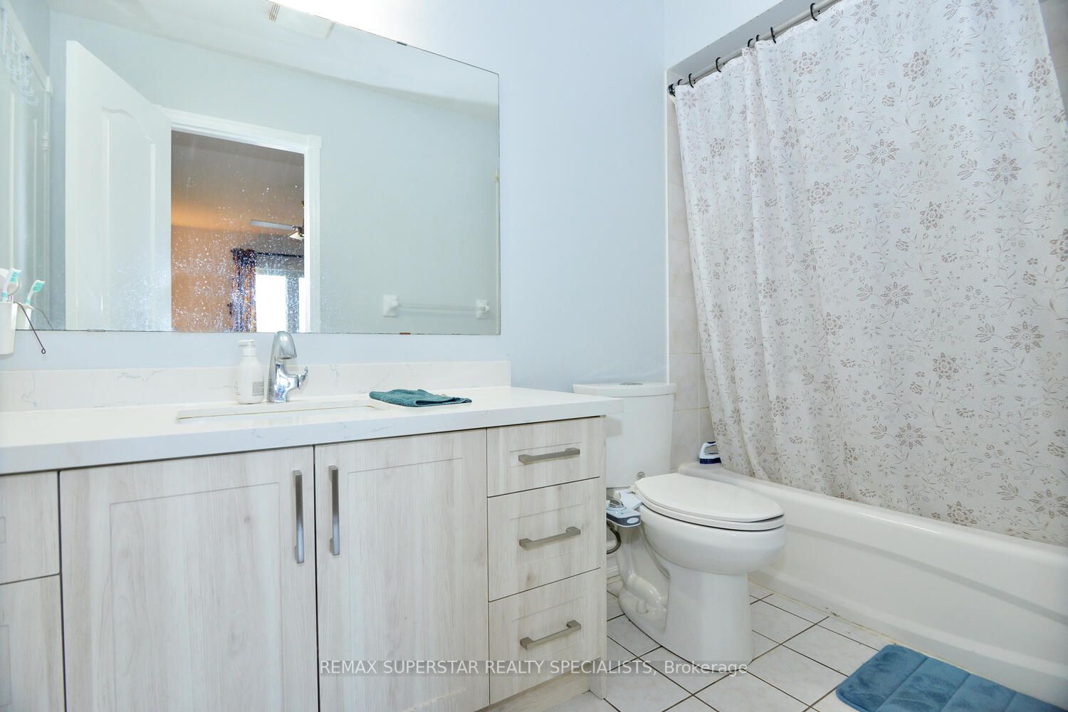 48 Heartleaf Cres