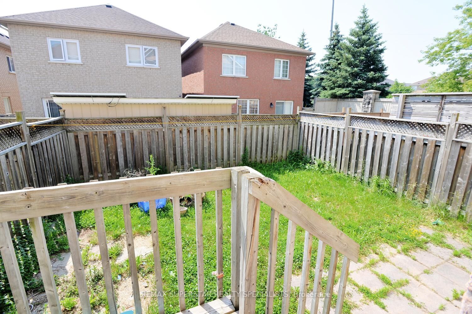 48 Heartleaf Cres