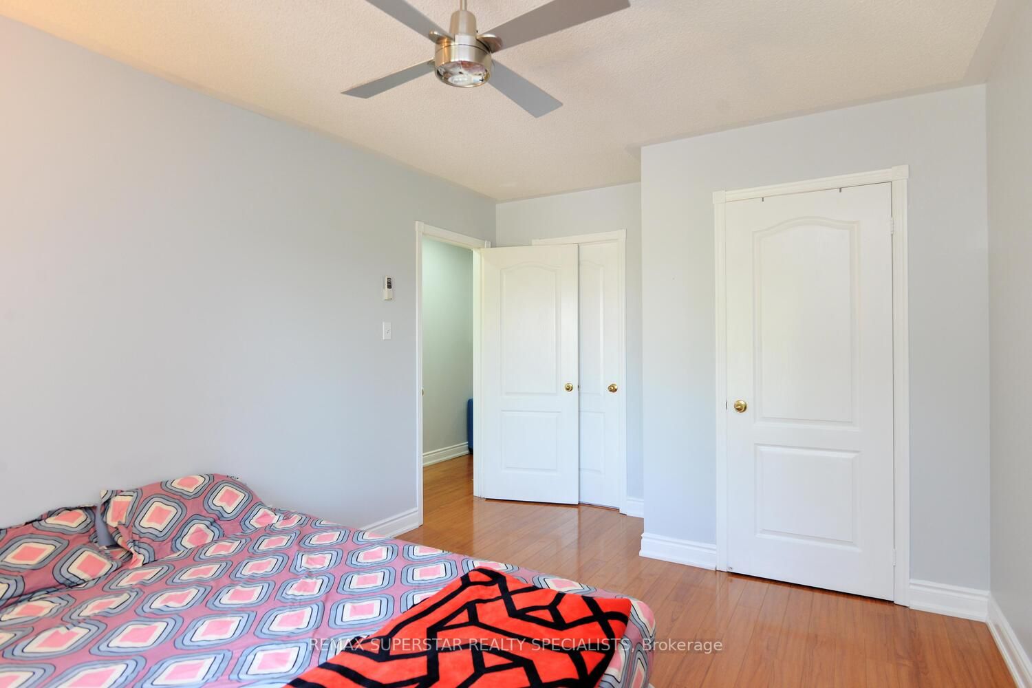 48 Heartleaf Cres