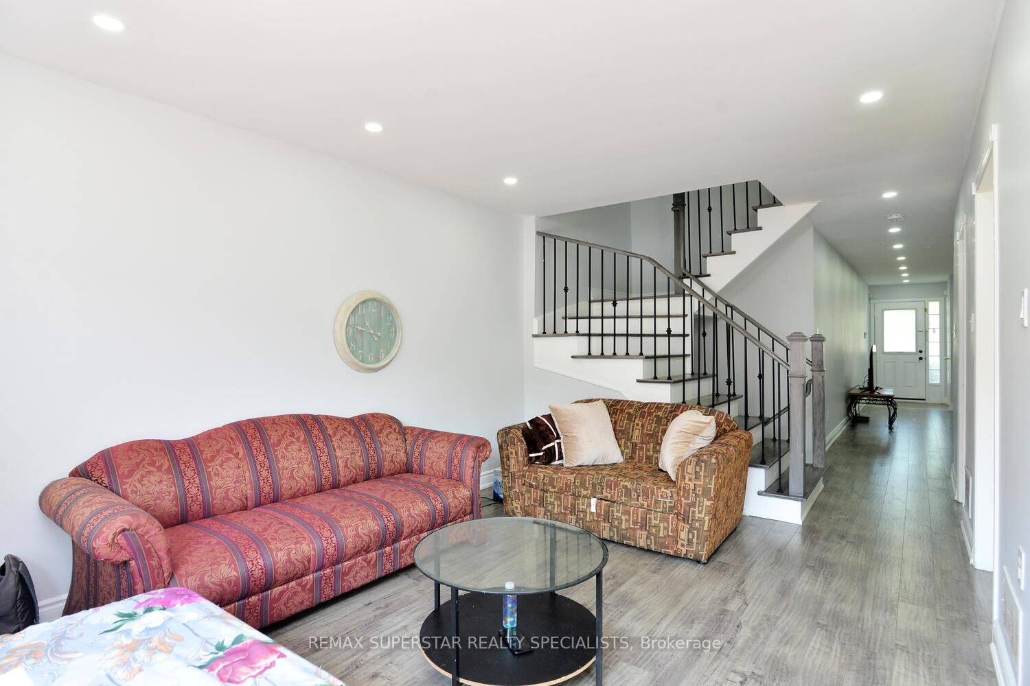 48 Heartleaf Cres