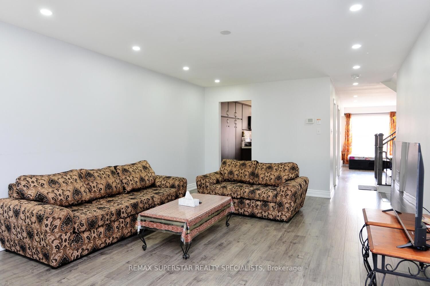 48 Heartleaf Cres