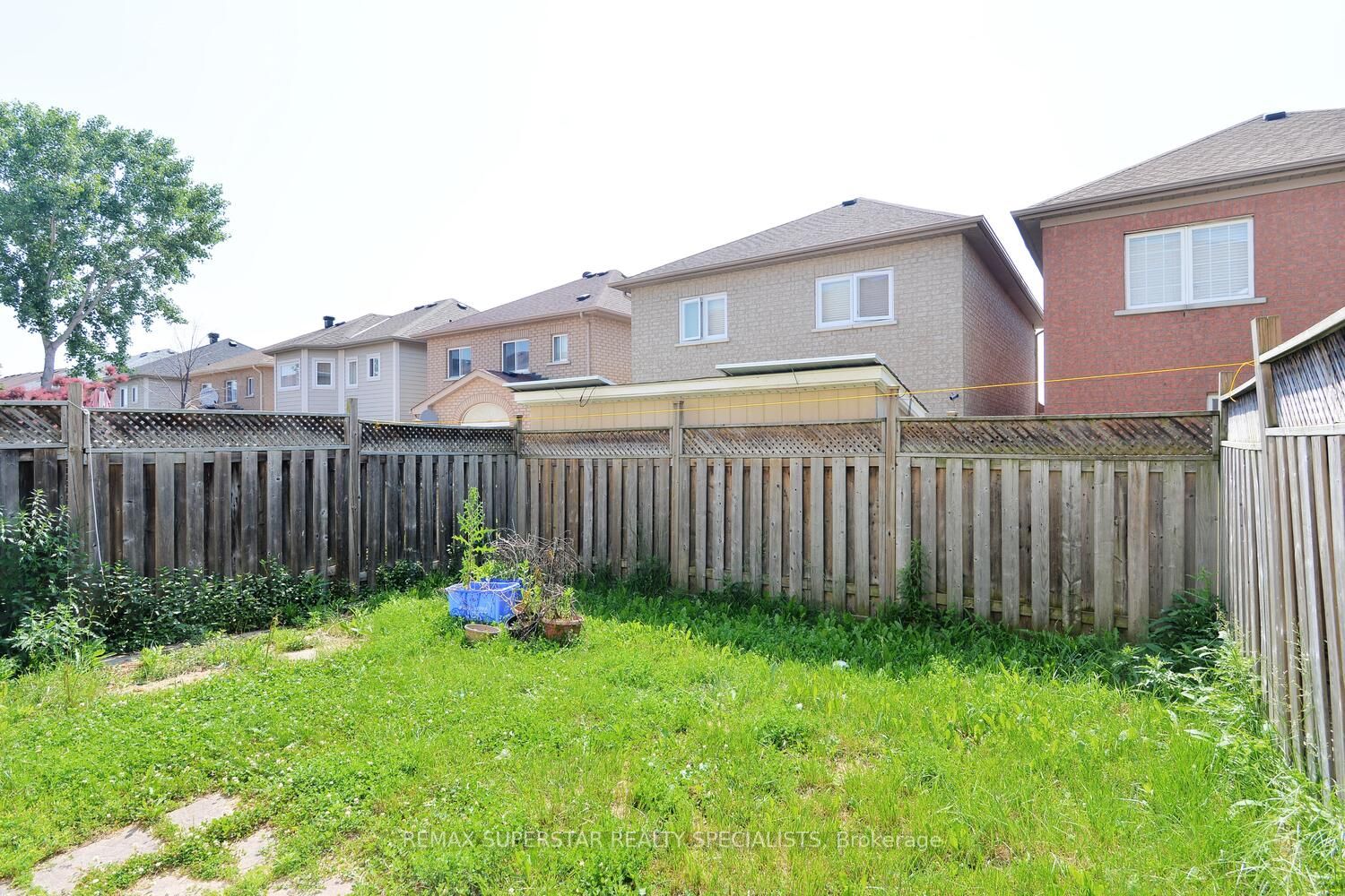 48 Heartleaf Cres
