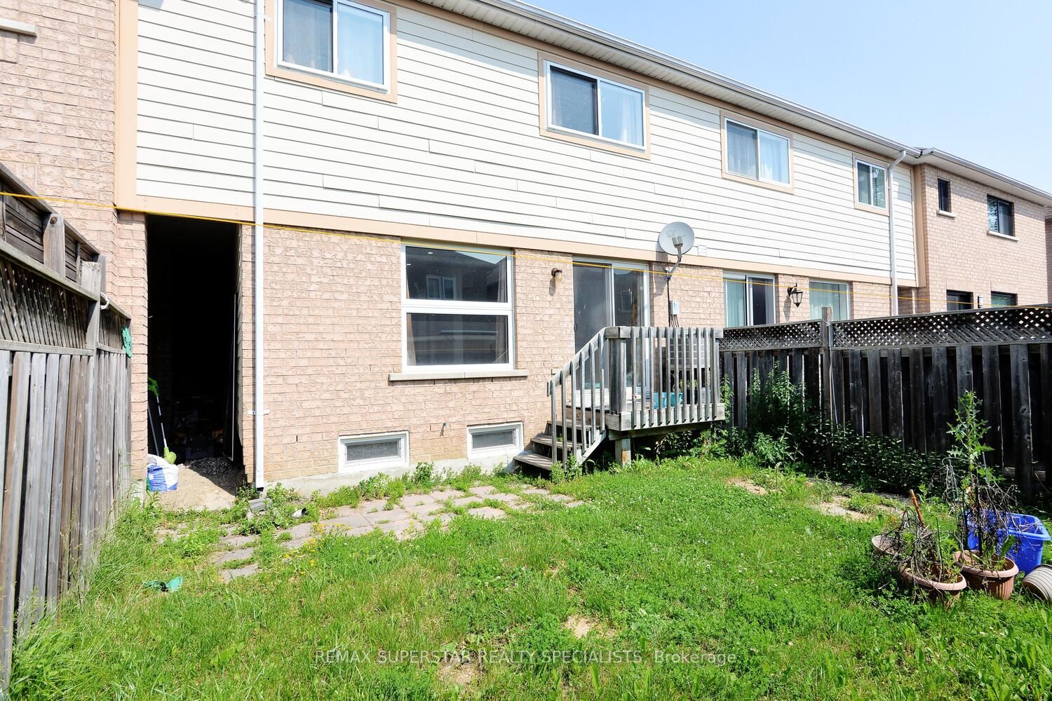 48 Heartleaf Cres