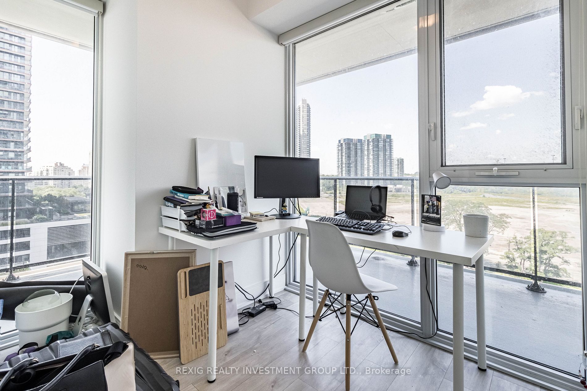 70 Annie Craig Dr W, #809