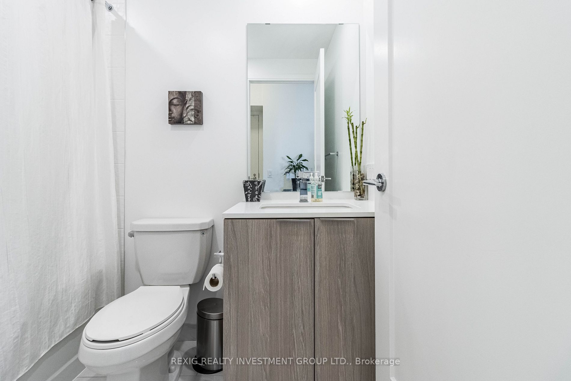 70 Annie Craig Dr W, #809