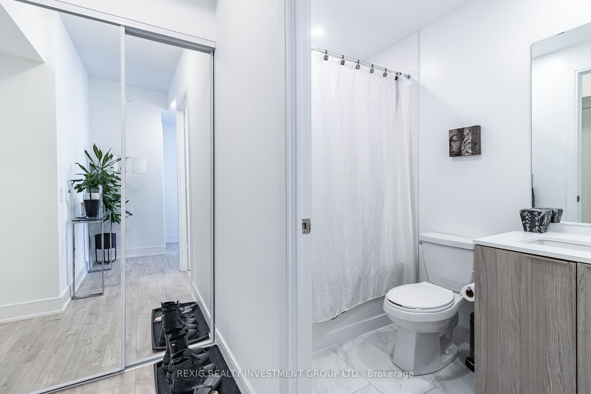 70 Annie Craig Dr W, #809