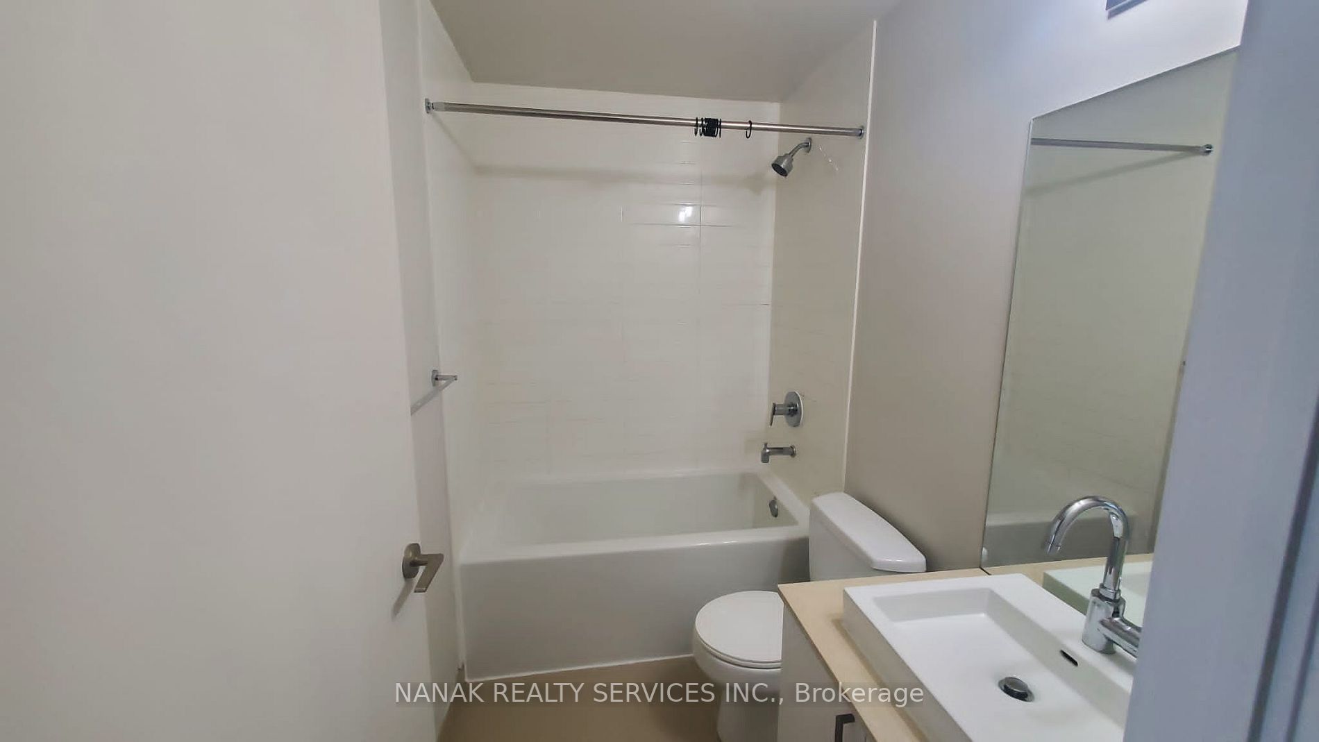 105 The Queensway Ave, #2613