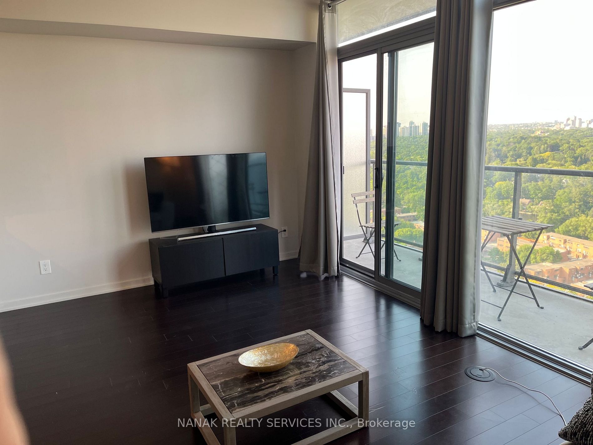 105 The Queensway Ave, #2613