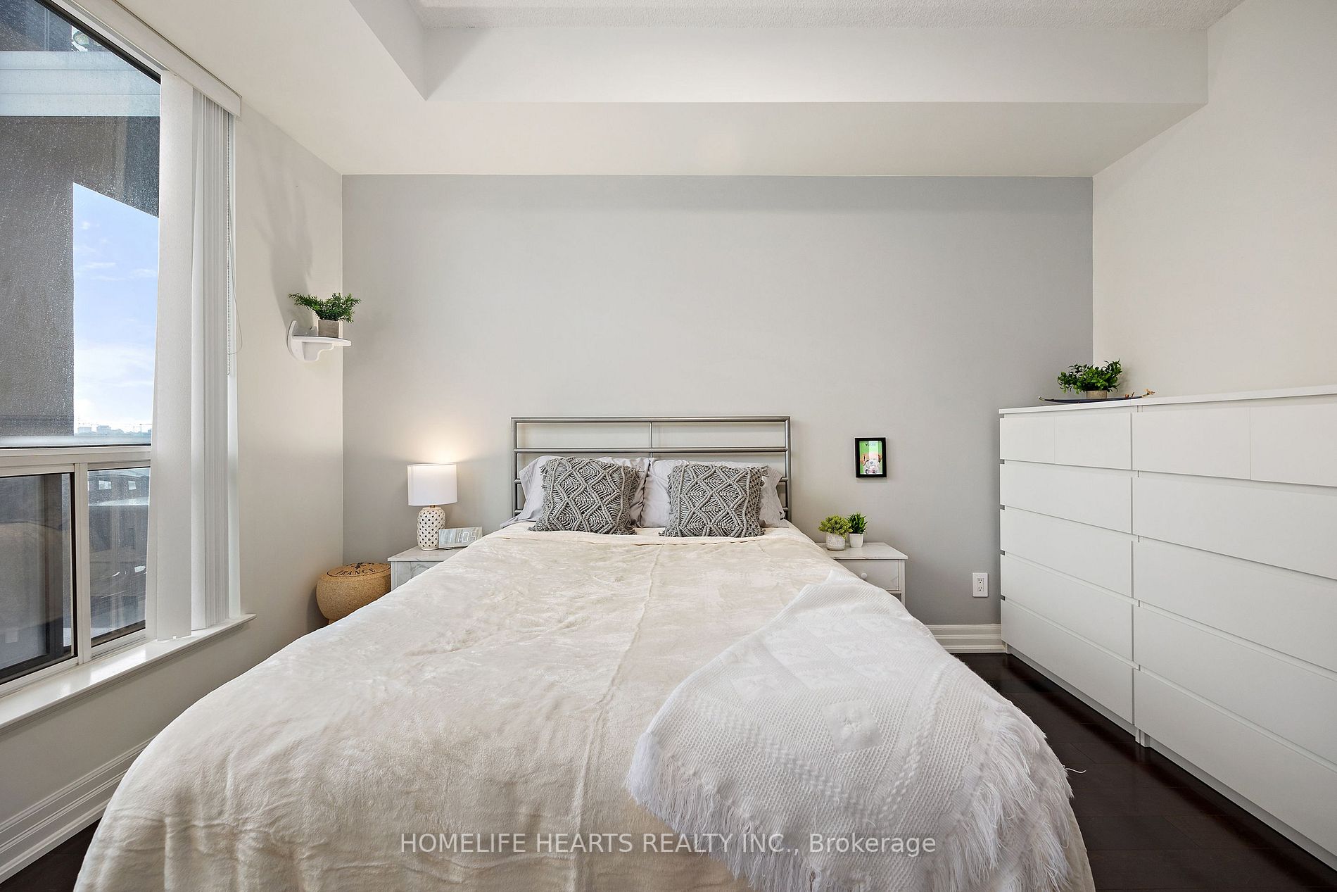 2083 Lake Shore Blvd W, #1212
