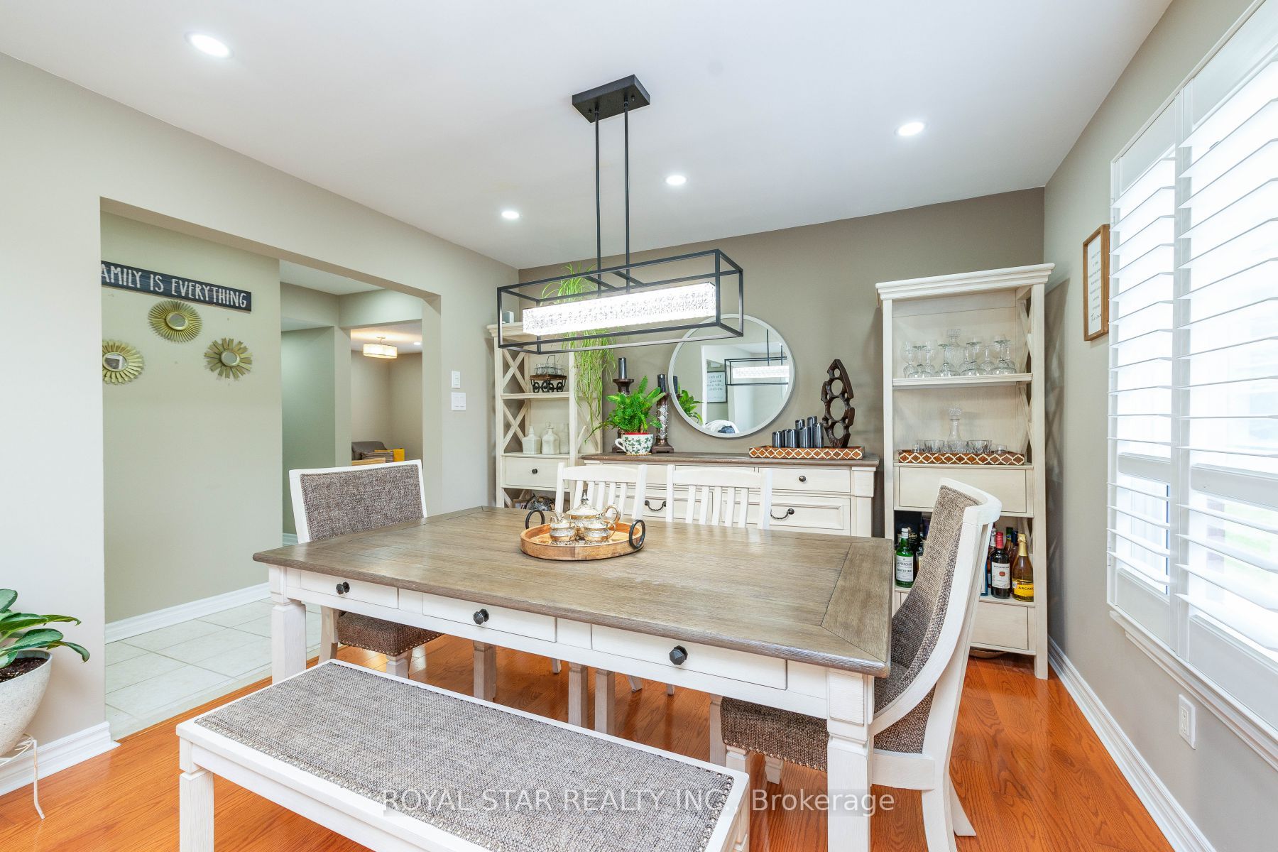1 Nimrod Crescent