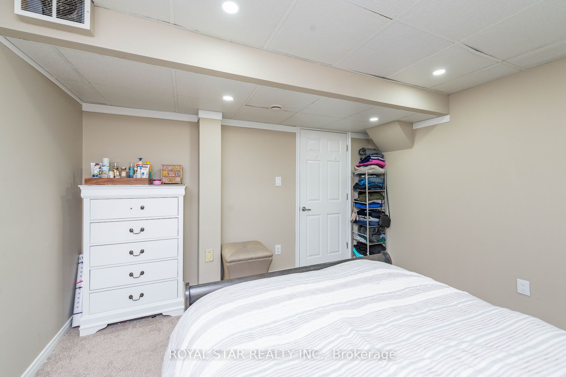 1 Nimrod Crescent