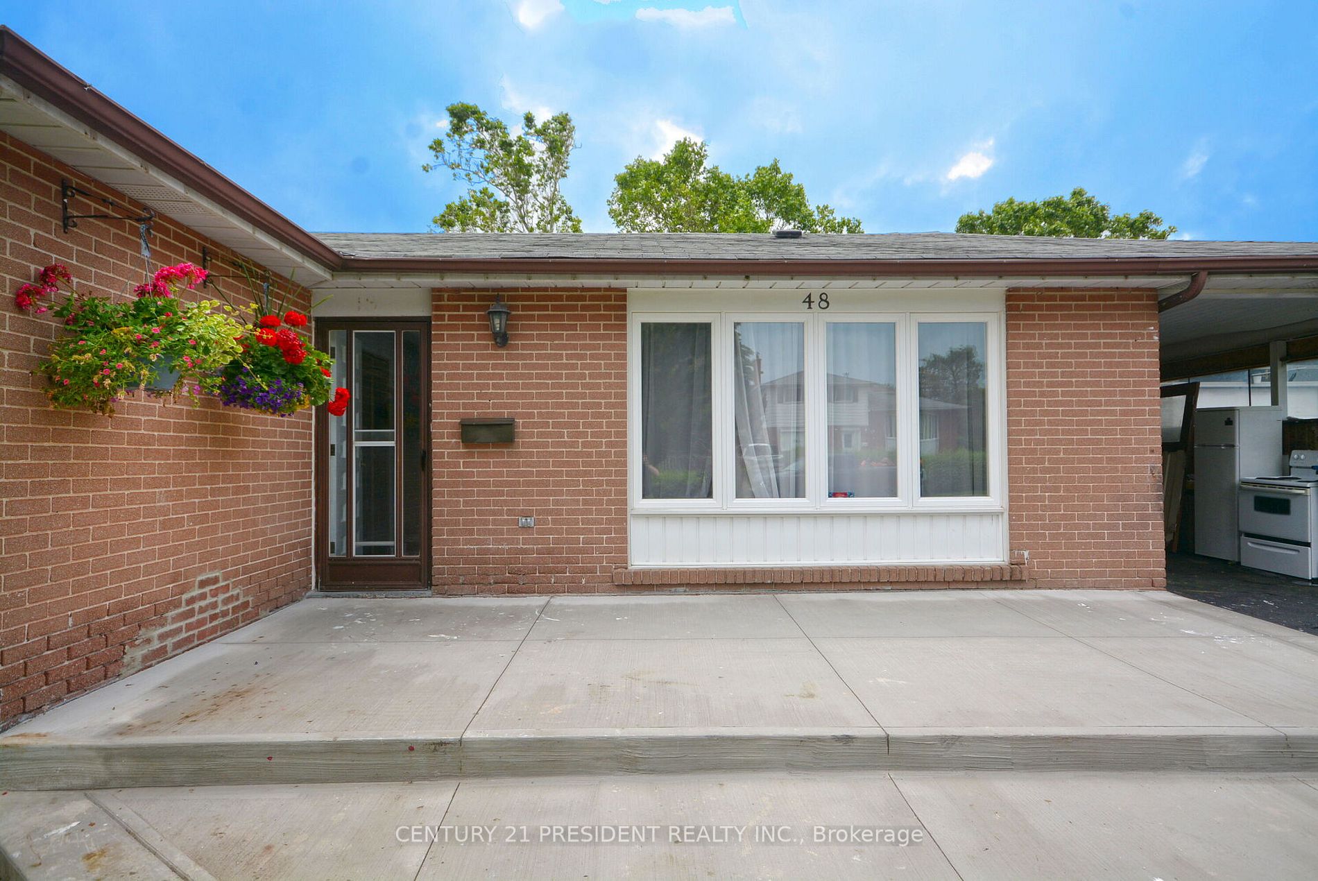 48 Evesham Crescent