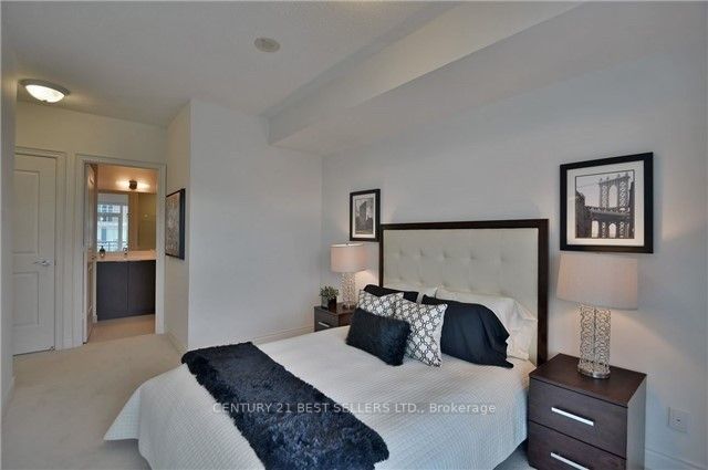 16 Brookers Lane, #2407