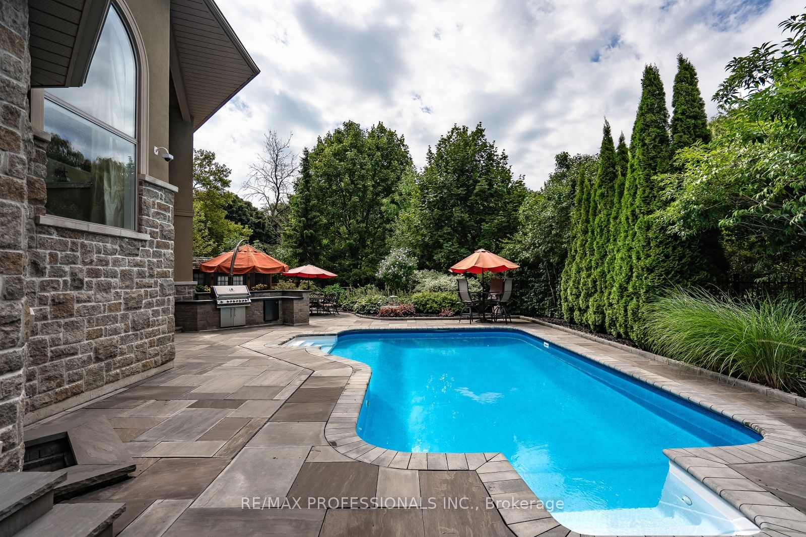 376 Meadow Wood Lane