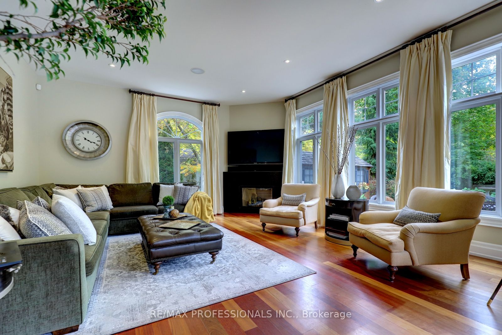 376 Meadow Wood Lane
